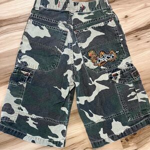 Vintage JNCO Camouflage Cargo Shorts Youth 8 Kids Boys Embroidered Dragon Grunge